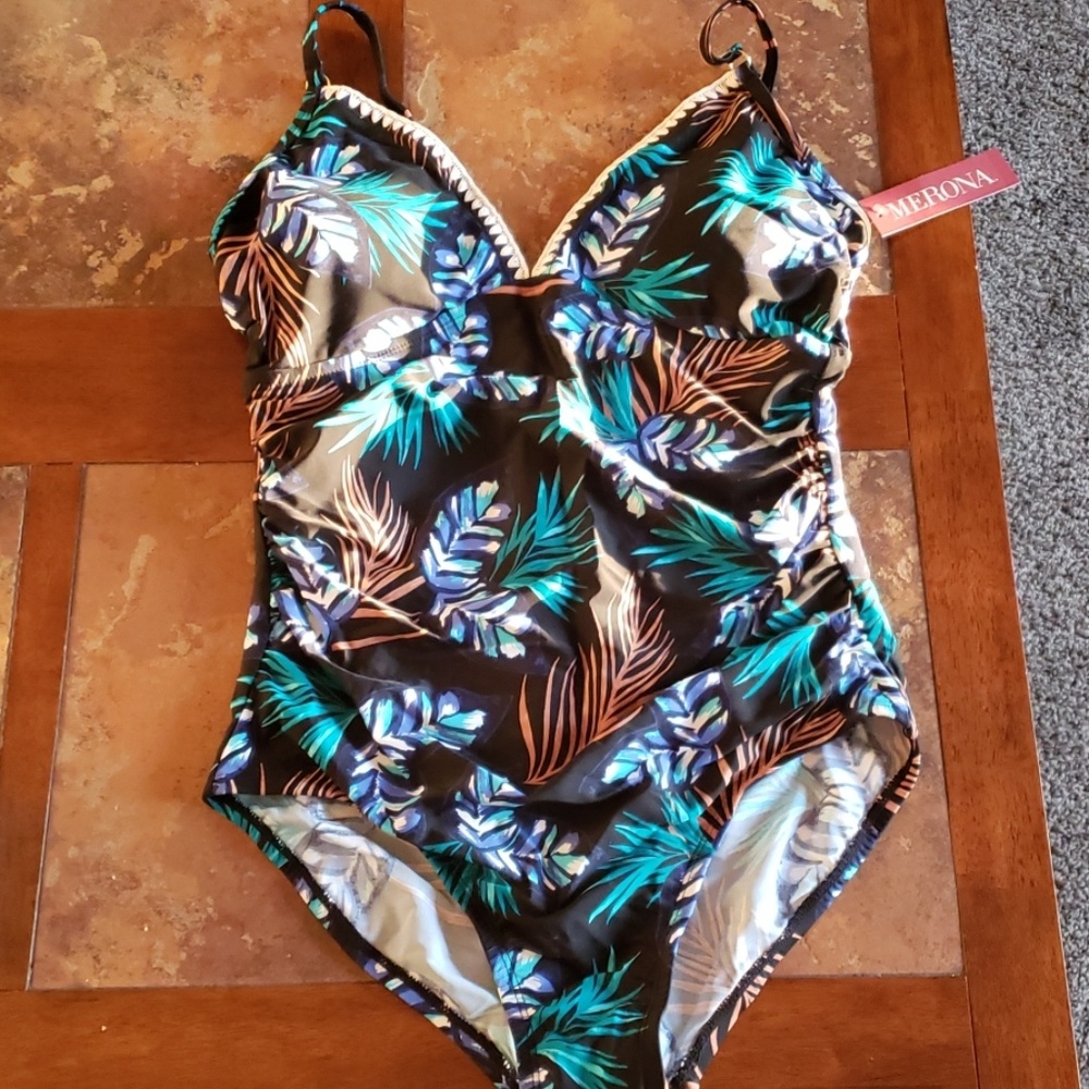 Ladies One piece swimsuit